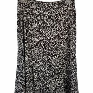 DRESSBARN DARK BROWN AND IVORY SWIRL SKIRT. SIZE M